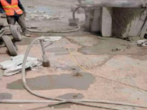 枣庄水泥混凝土路面板底注浆技术 路面脱空注浆整治方案